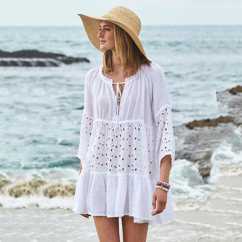 Liv | BLUSE Broderet lethed + strandens elegance